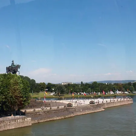 Auf Der Moselhoehe - Naehe Koblenz Und Cochem *